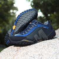 Leather hiking shoes for winter